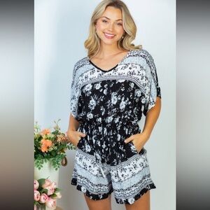 NEW White Birch Black and White Floral Romper size small